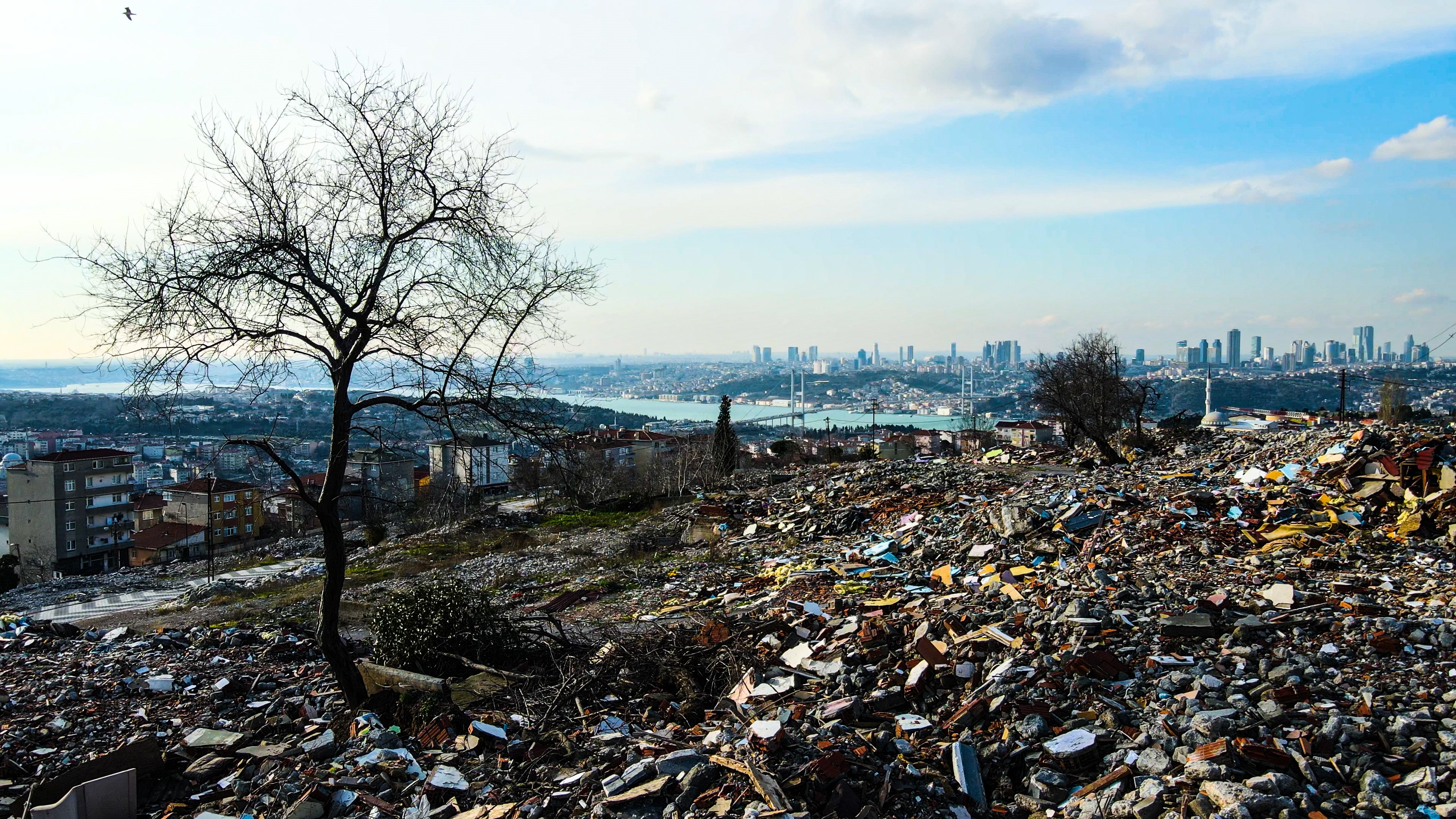 Tant et aussi longtemps que la pollution créée par...